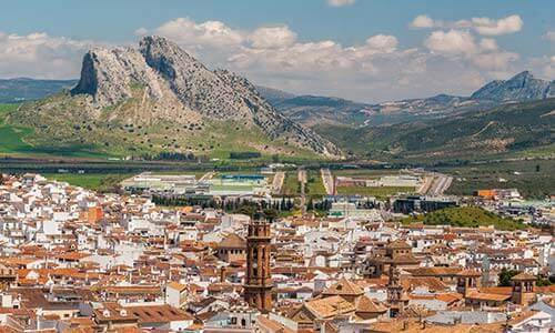 Antequera Guide - Looming over Antequera... the majestic 