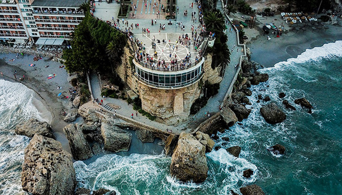 Nerja Guide. Spectacular view of Nerja's famous Balcón de Europa
