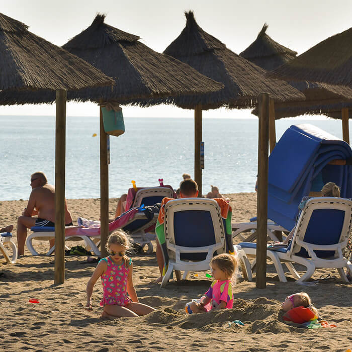 Costa del Sol, cadre de plage méditerranéen idéal pour les familles