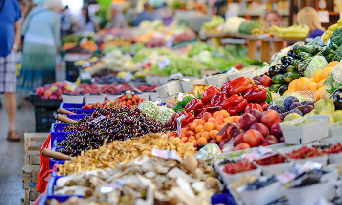 Cuisine espagnole: les marchés de la Costa del Sol regorgent de produits du monde entier